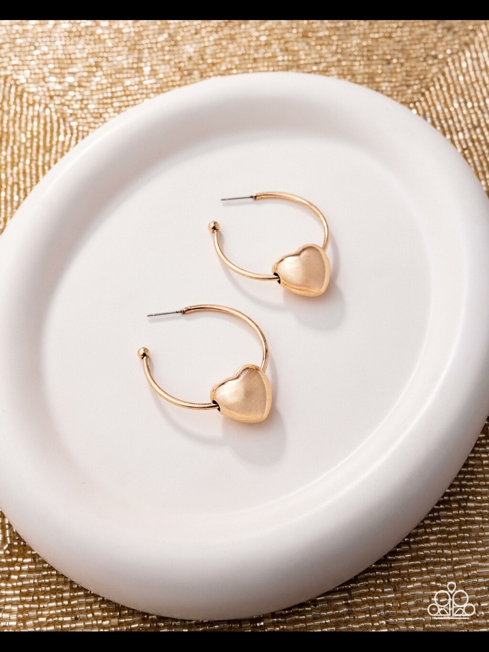 Fond FeaTure Paparazzi Gold Heart Hoop Earrings